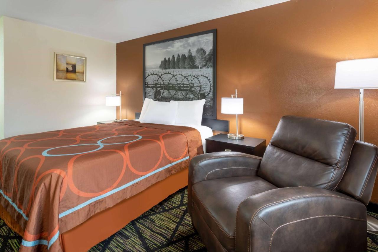 Super 8 By Wyndham Wooster Hotel Buitenkant foto